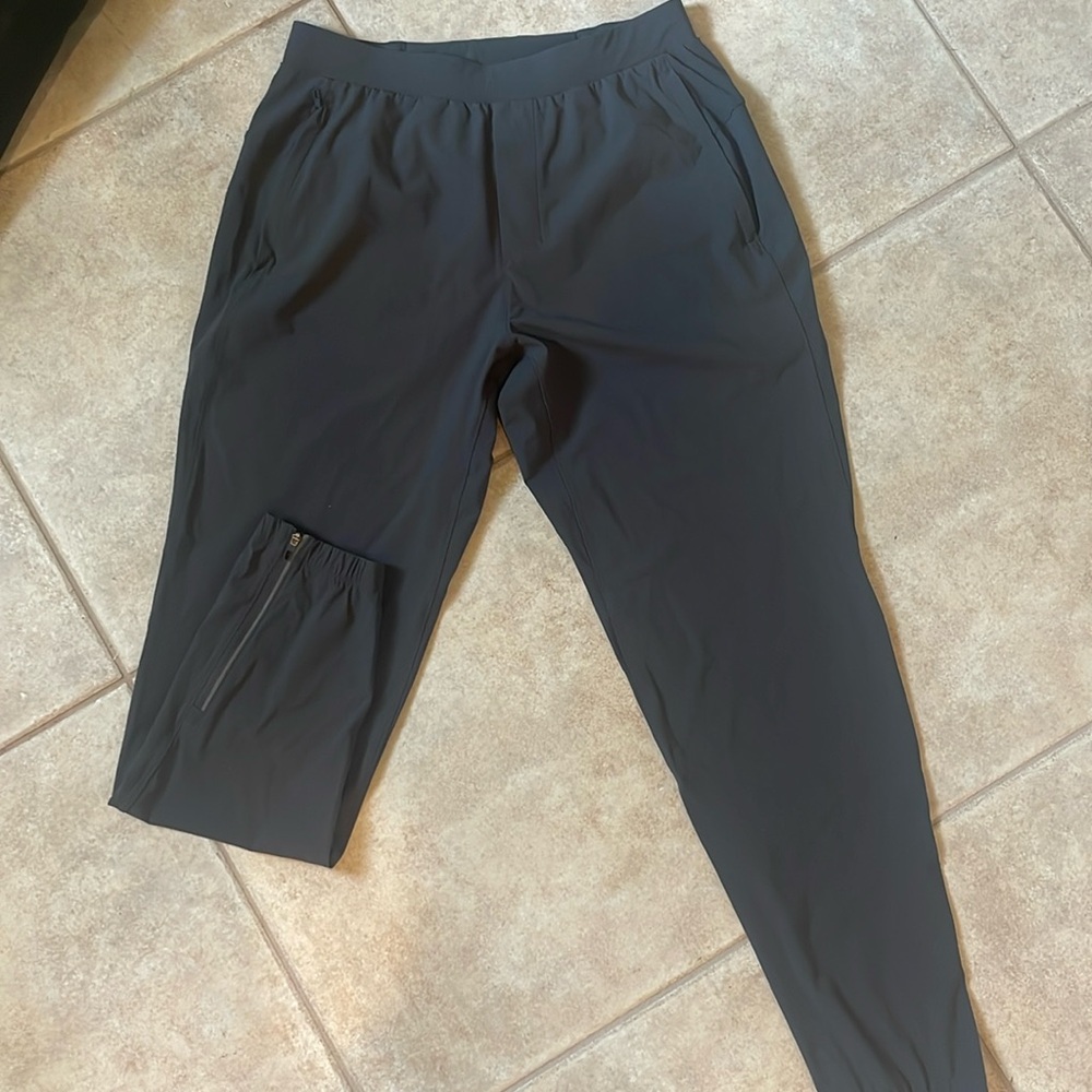 Pace Breaker Jogger